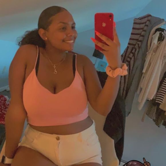 Meet your Posher, Amber - Picture 1 of 1